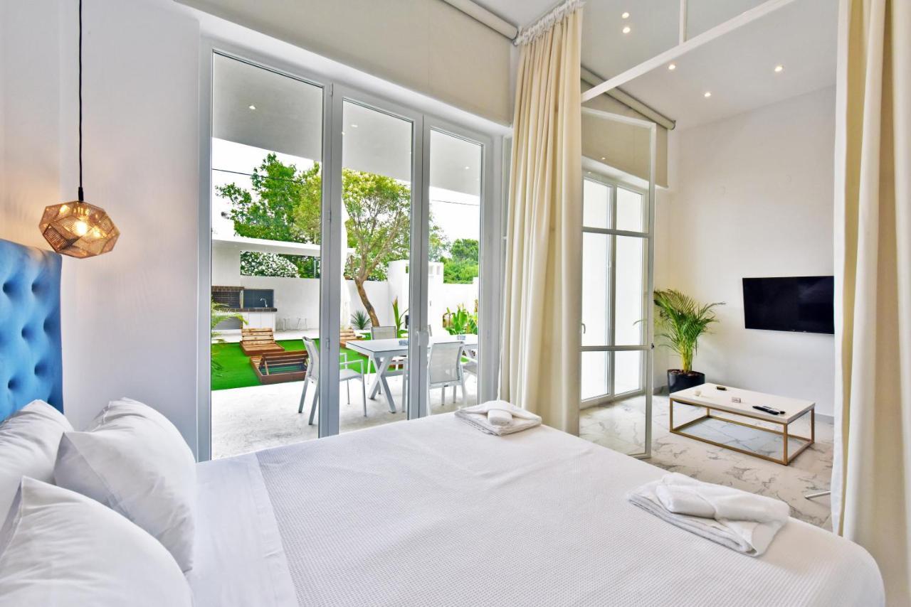 4 Elements Seaside Luxury Suites By Rentalspro Services Nea Moudania Halkidiki Экстерьер фото