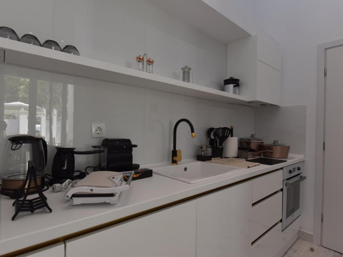 4 Elements Seaside Luxury Suites By Rentalspro Services Nea Moudania Halkidiki Экстерьер фото